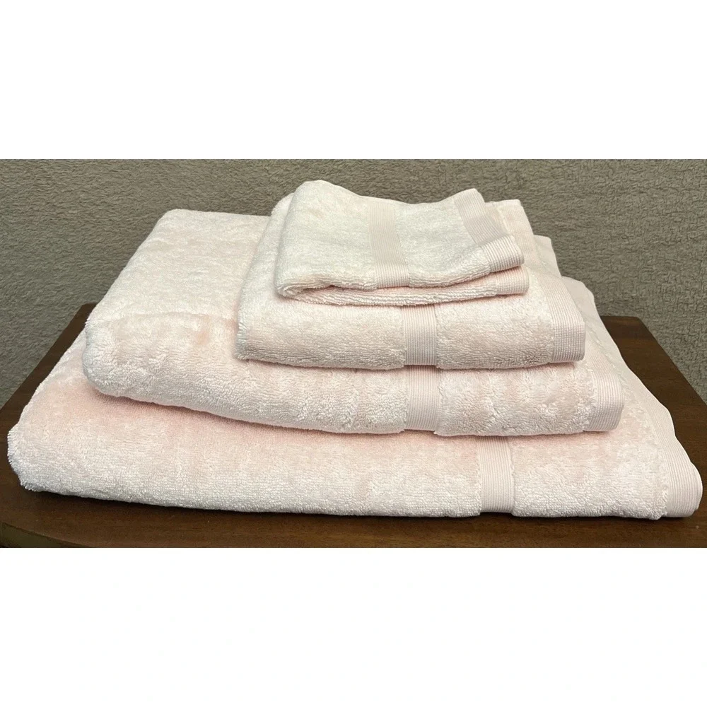 Calvin Klein Light Pink 4-Piece Towel Set Bath Sheet 100% Cotton